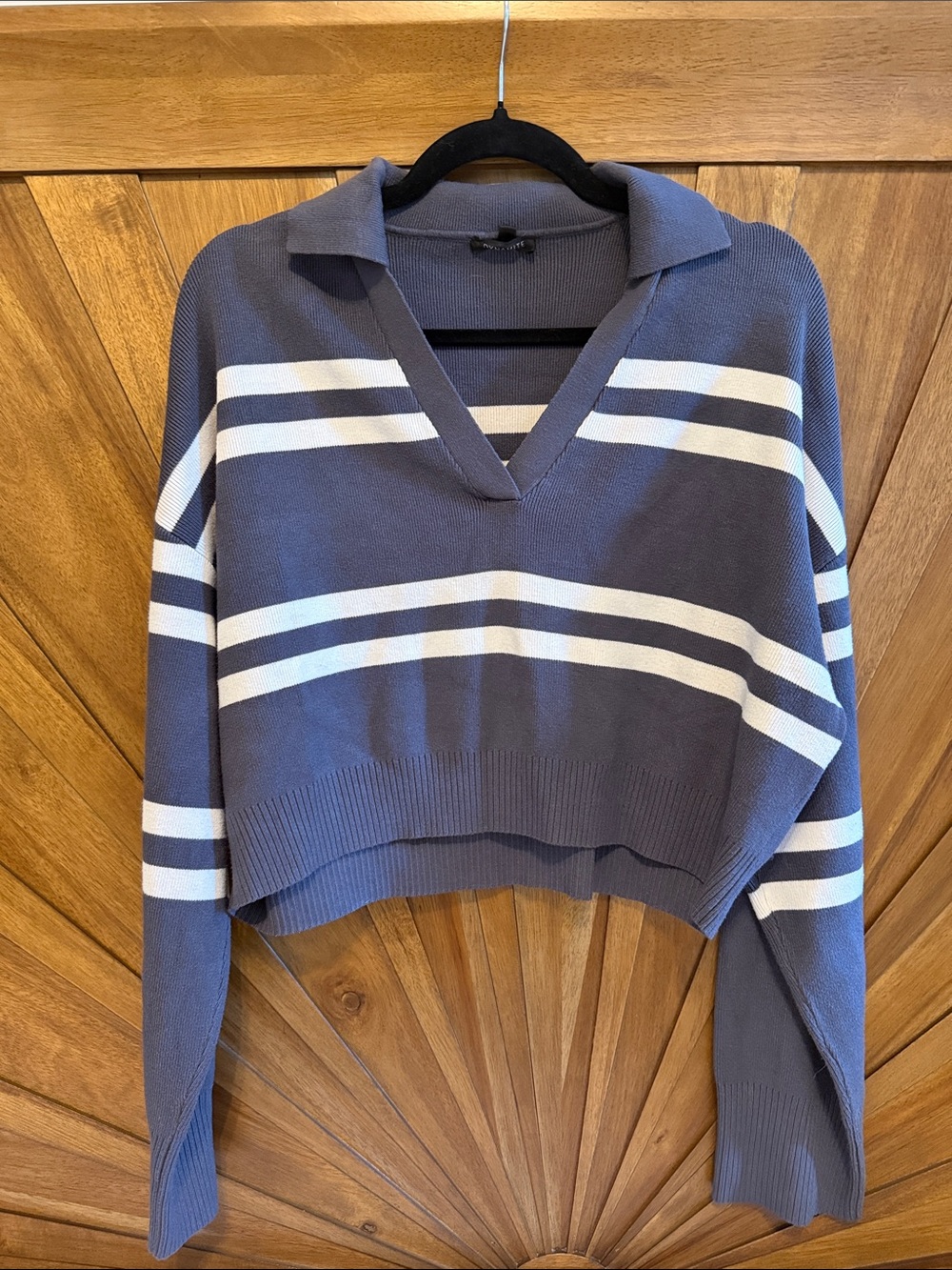 Striped V-Neck Cropped Sweater - Charcoal & White